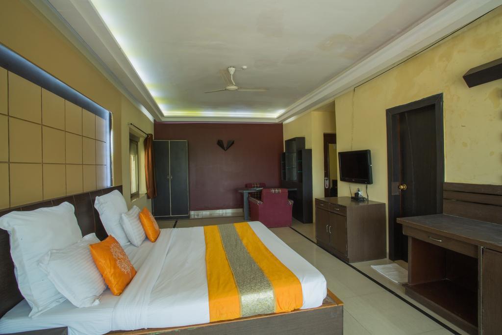 Silver Sands Beach Resort Колва Екстериор снимка