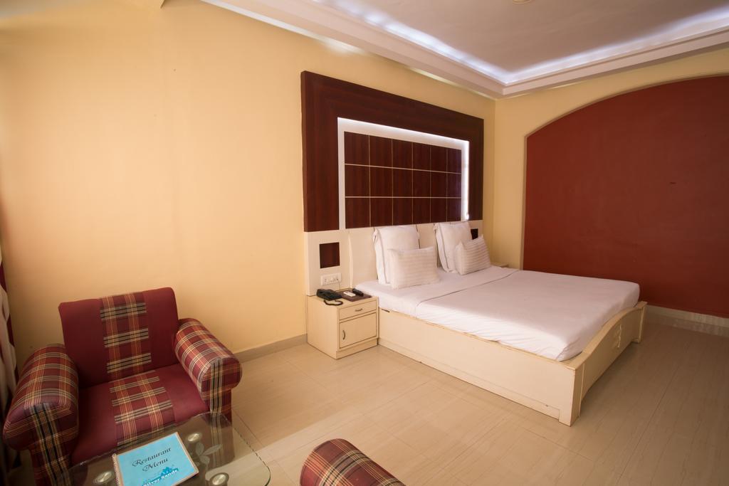 Silver Sands Beach Resort Колва Екстериор снимка