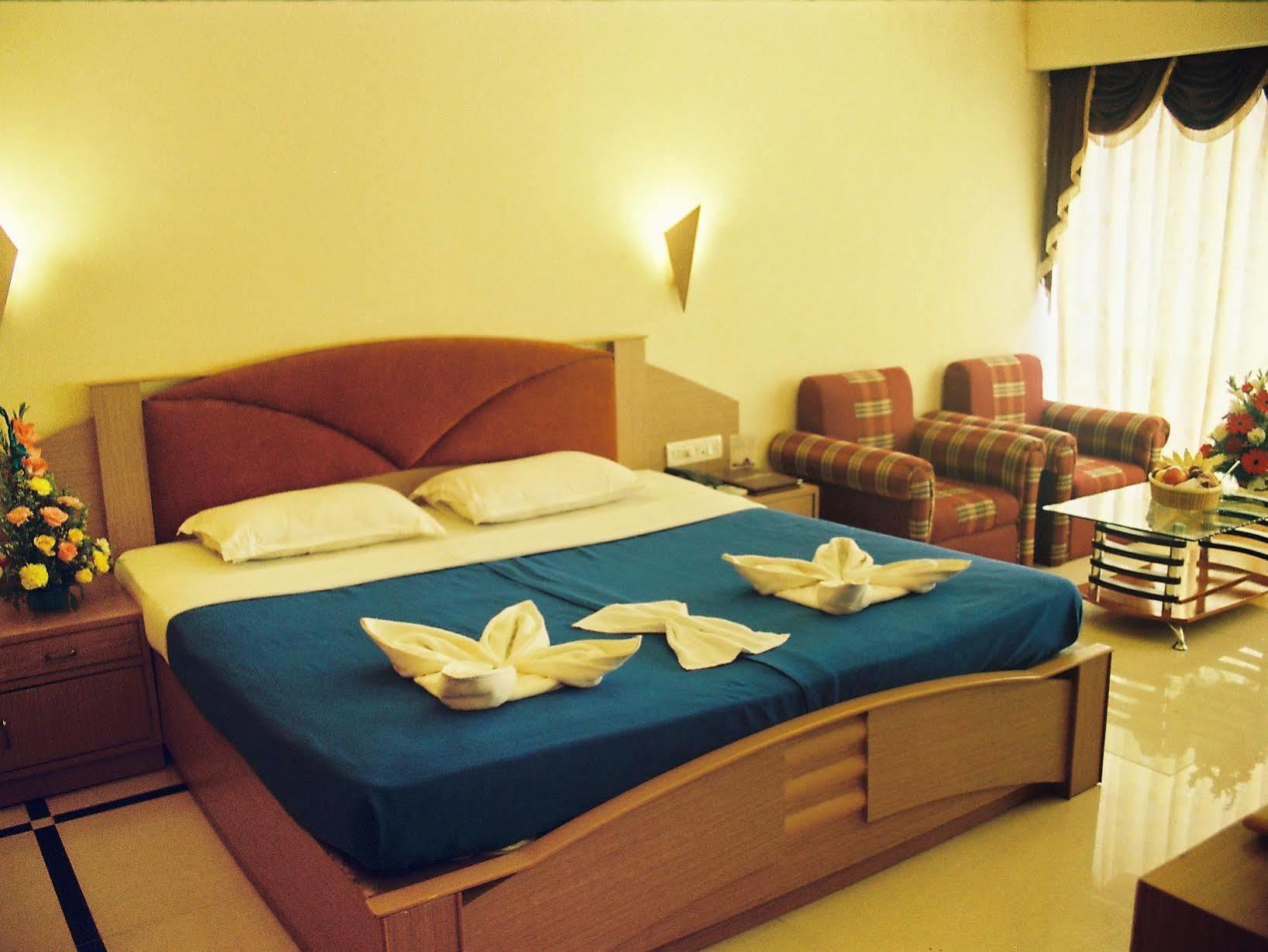 Silver Sands Beach Resort Колва Екстериор снимка