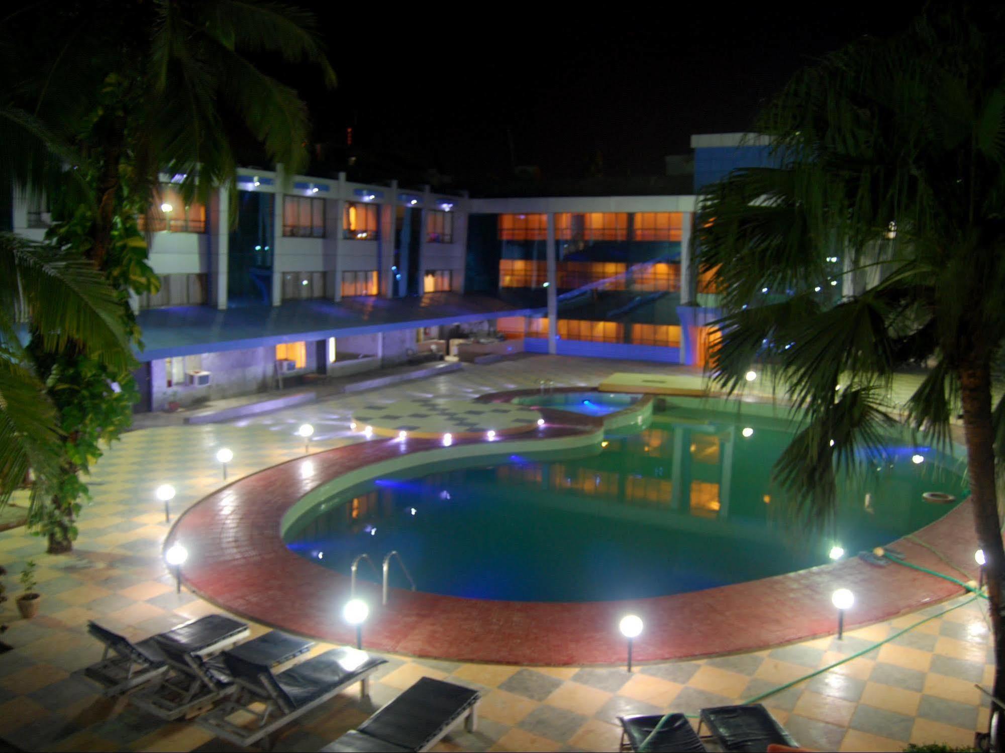Silver Sands Beach Resort Колва Екстериор снимка
